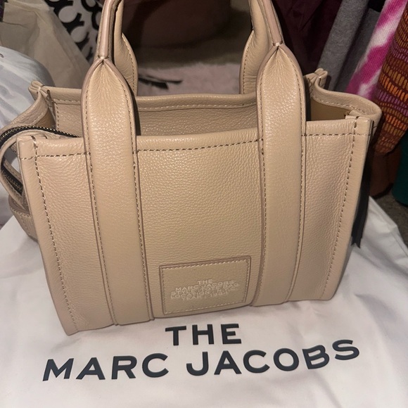 Marc Jacobs Small Leather Bag - Picture 2 of 10